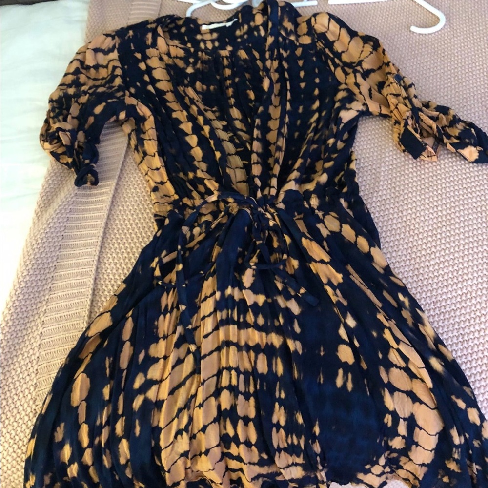 LE Salty Label dress